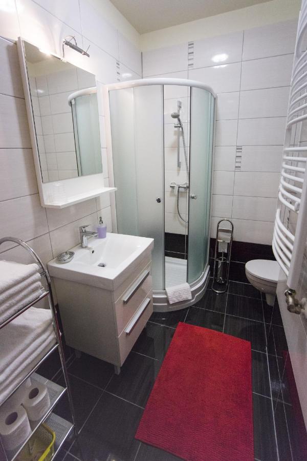 Azur Haz Gyoengyvirag Apartman シャールヴァール エクステリア 写真